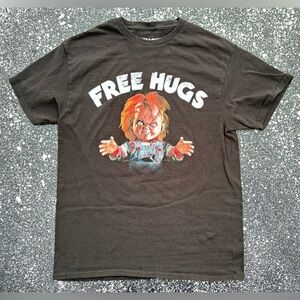 CHUCKY ‘Free Hugs’ T-Shirt Size Medium (Horror Movies)
